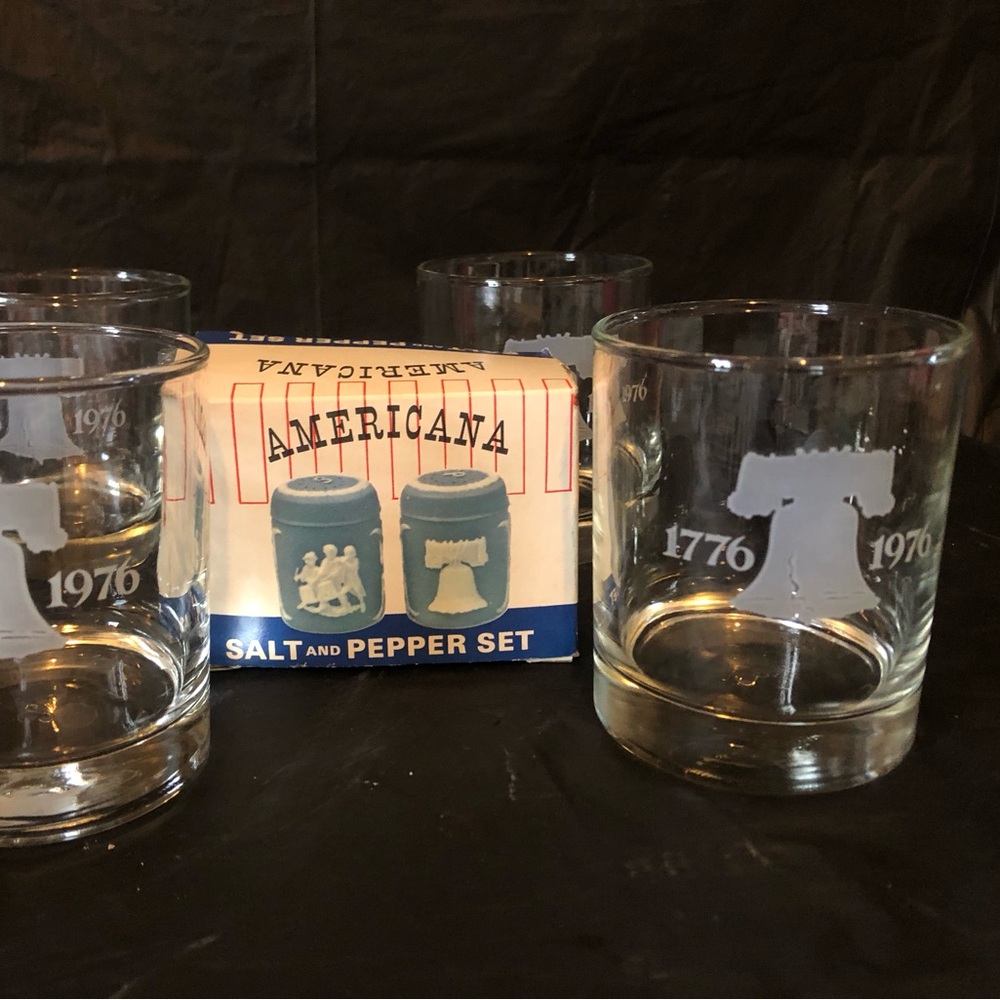 1976 1776 Libby Bicentennial 4 whiskey glasses & unused salt & pepper shakers